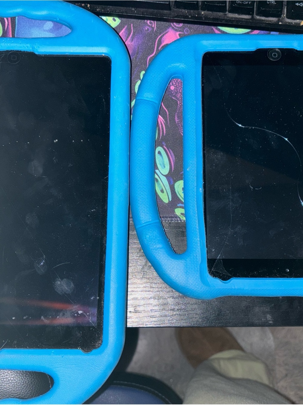 Two cracked screen iPads both work just outdated iOS